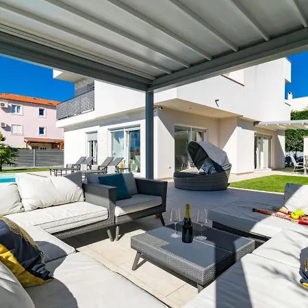 Virtus By Interhome * Brtonigla