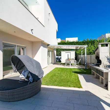 Virtus By Interhome بيت للعطل