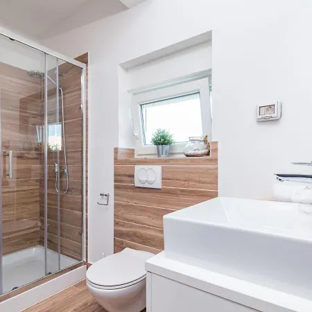 Virtus By Interhome * بروتونيغلا