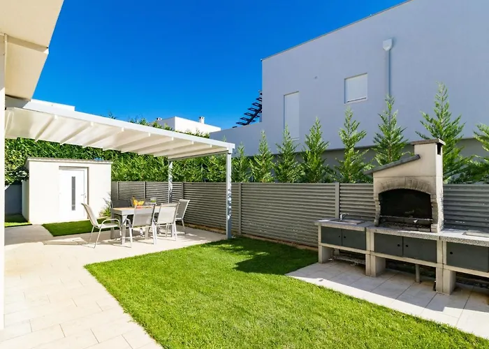 펜션 Virtus By Interhome 브르토니글라