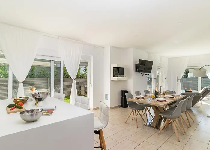 펜션 Virtus By Interhome 브르토니글라