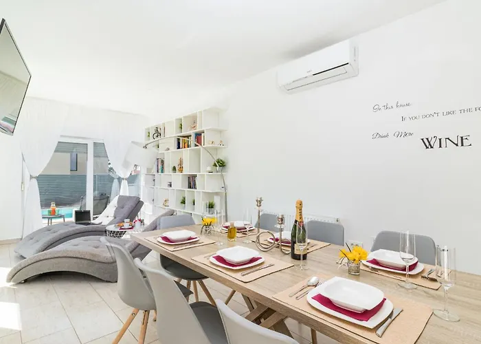 Virtus By Interhome * 브르토니글라