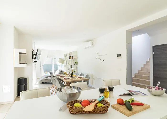 Virtus By Interhome Brtonigla